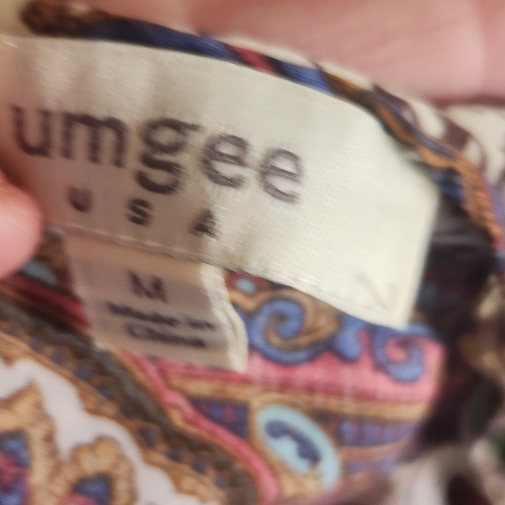 Umgee Cream Paisley Print Boho Blouse with Lace Trim M Euc - Picture 4 of 4